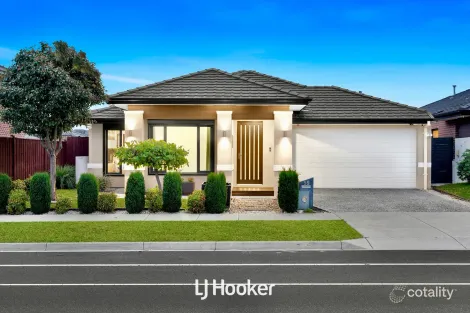 99 Wheelers Park Dr, Cranbourne North, VIC 3977