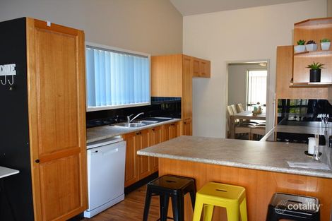 Property photo of 17 Tarwarri Road Summerland Point NSW 2259