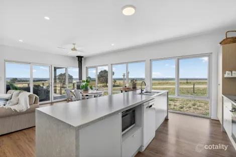 Property photo of 9 Martin Road Hindmarsh Island SA 5214