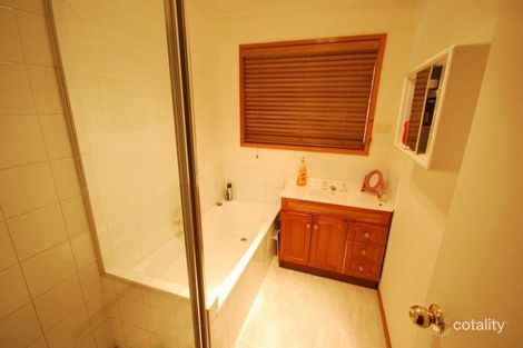 Property photo of 8 Annand Close Cranbourne West VIC 3977