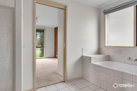 Property photo of 7 Lloyd Court Brookfield VIC 3338