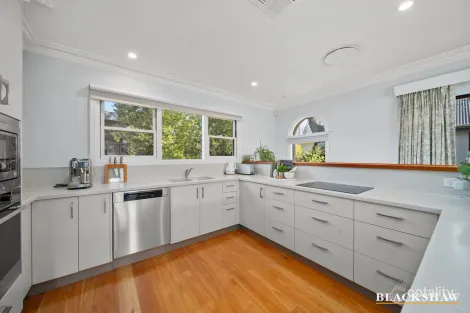 Property photo of 27 Gormanston Crescent Deakin ACT 2600