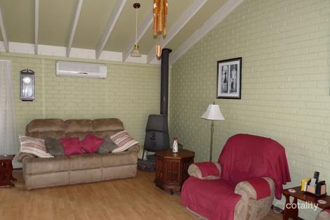 Property photo of 4 Ingleton Place West Beach WA 6450