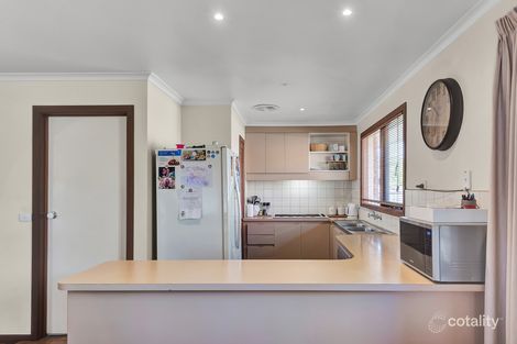 Property photo of 52 Thomas Mitchell Drive Endeavour Hills VIC 3802