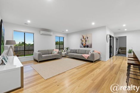 Property photo of 26 Bexley Boulevard Drouin VIC 3818