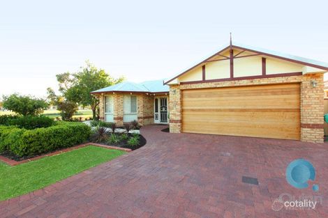 2 Parkland Trl, Canning Vale, WA 6155