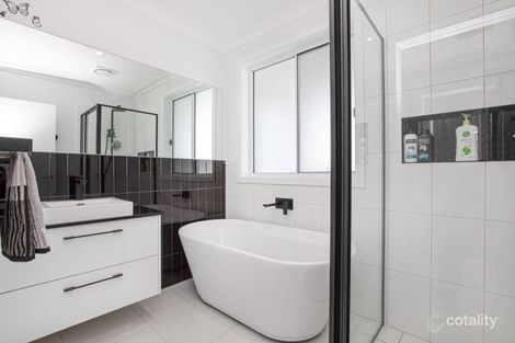 Property photo of 13 Kesterton Rise North Rothbury NSW 2335