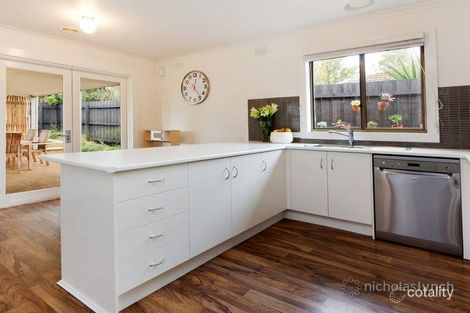 Property photo of 9 Eric Crescent Mornington VIC 3931