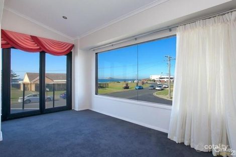 Property photo of 10 Booth Street Stockton NSW 2295