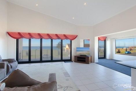 Property photo of 10 Booth Street Stockton NSW 2295