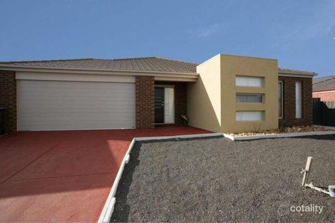 13 Condamine Ave, Manor Lakes, VIC 3024