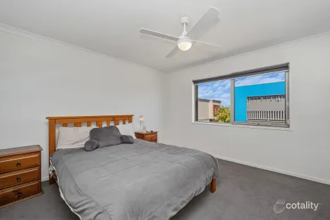 Property photo of 10 Napier Place Warrnambool VIC 3280