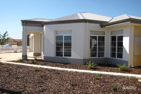 Property photo of 2 Fulham Way Ridgewood WA 6030