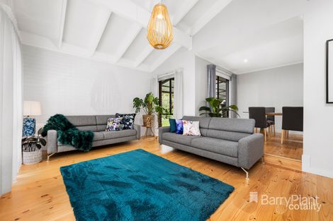 Property photo of 32 Cunningham Drive Mill Park VIC 3082