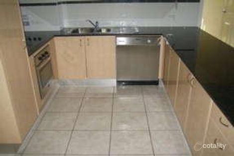 Property photo of 8 Little Norman Street Southport QLD 4215