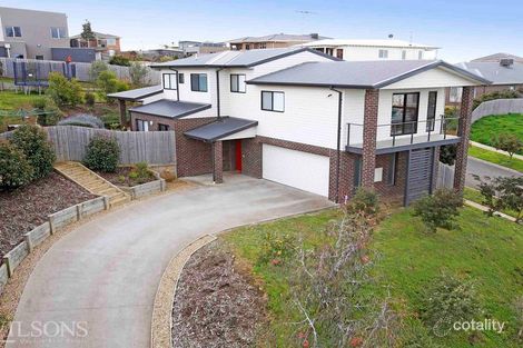 2 Dryden Way, Highton, VIC 3216
