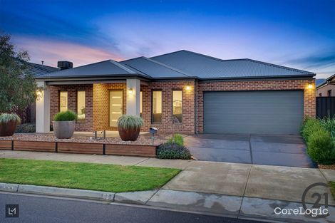 Property photo of 63 Wilkiea Crescent Cranbourne North VIC 3977