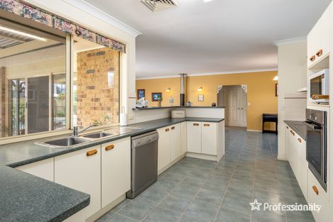 Property photo of 8 Woodrose Court Ferny Hills QLD 4055