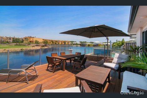 Property photo of 18 Mariner Avenue Hope Island QLD 4212