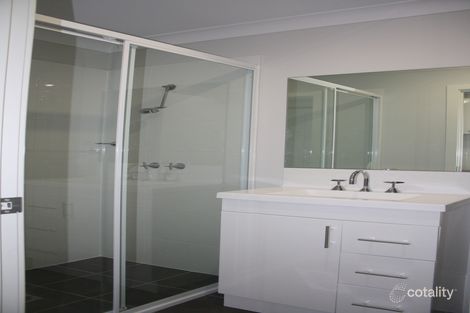 Property photo of 1B Snapdragon Crescent Hamlyn Terrace NSW 2259