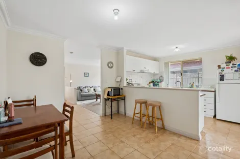 Property photo of 33 Blenny Close Cannington WA 6107