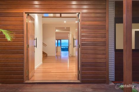 Property photo of 17 Woodwark Crescent Cannonvale QLD 4802