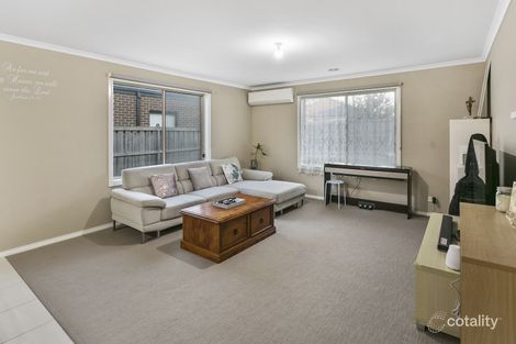 Property photo of 53 Chantenay Parade Cranbourne North VIC 3977