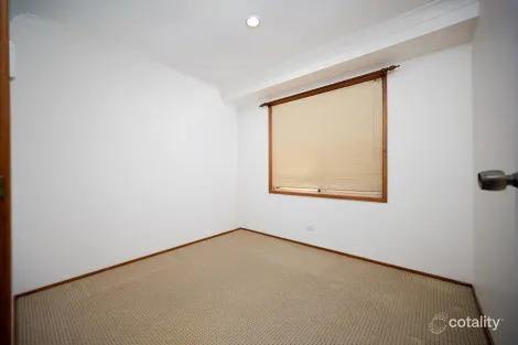 Property photo of 7/31 Perigee Close Doonside NSW 2767