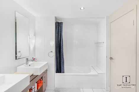 1335/37-41 Mann St, Westcourt, QLD 4870