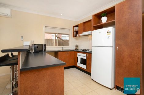Property photo of 8 Millstream Way Caroline Springs VIC 3023