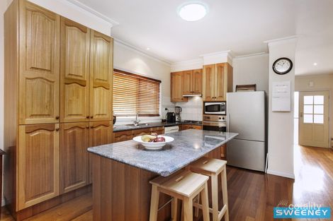 Property photo of 14 King Circuit Caroline Springs VIC 3023