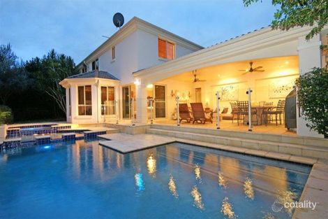 Property photo of 8 Kilburn Close Carindale QLD 4152