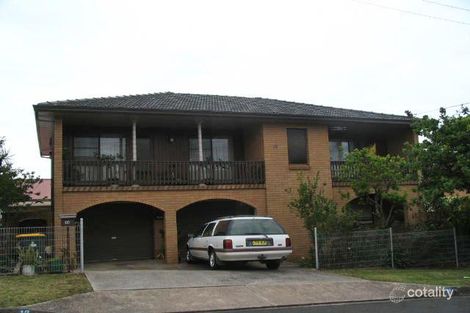 18 Kingsley Dr, Lake Heights, NSW 2502