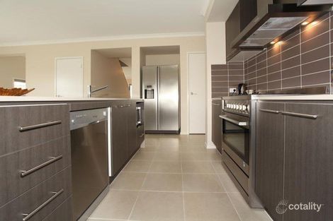 Property photo of 9 Alice Court Officer VIC 3809