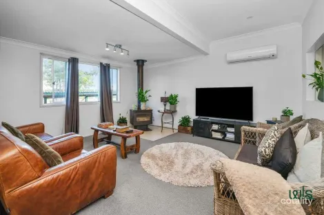 Property photo of 42 Sydney Street Gateshead NSW 2290