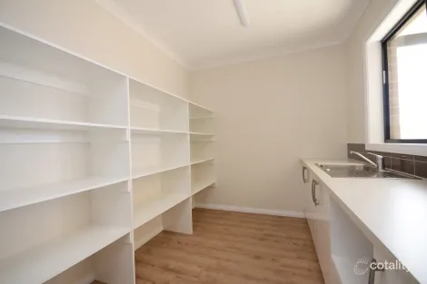 Property photo of 41 Gratwick View Wodonga VIC 3690