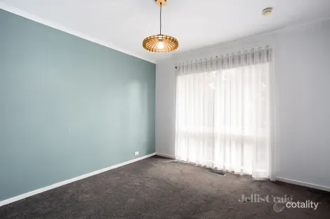 Property photo of 63 Milborne Crescent Eltham VIC 3095