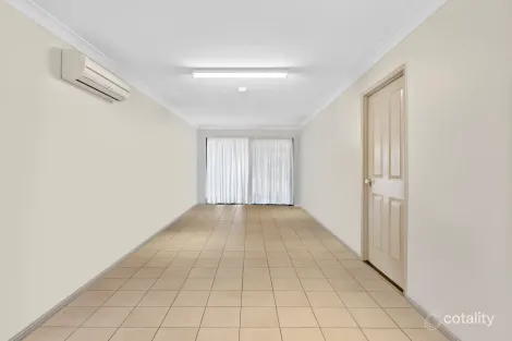 Property photo of 11 Bentley Drive Regency Downs QLD 4341