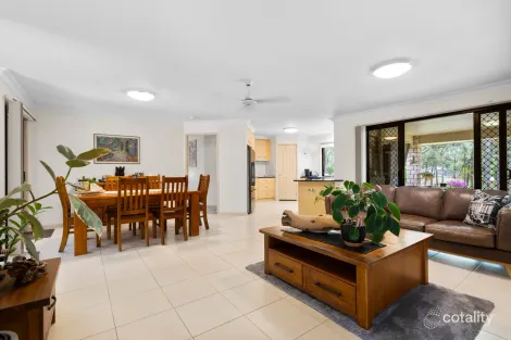 Property photo of 11 Bentley Drive Regency Downs QLD 4341