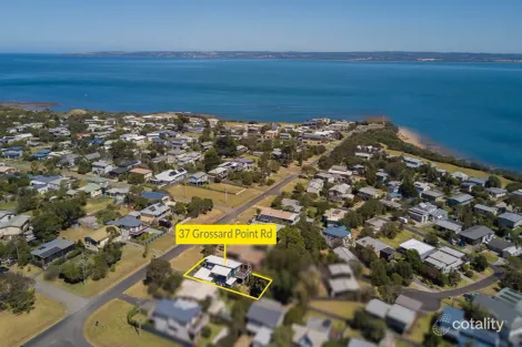 Property photo of 37 Grossard Point Road Ventnor VIC 3922
