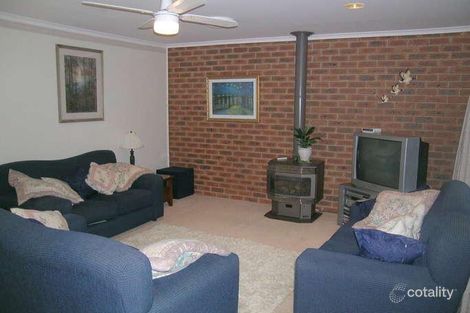 Property photo of 18 Florence Avenue Berwick VIC 3806