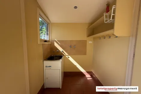 Property photo of 81 Kootara Crescent Narrabundah ACT 2604