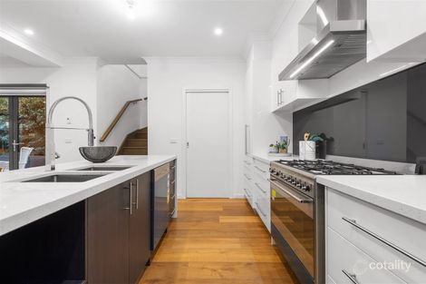 Property photo of 3/4 Islay Court Mount Waverley VIC 3149