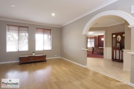 Property photo of 8 Flame Court Thornlie WA 6108