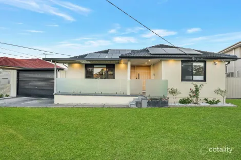 Property photo of 17 Yarrangobilly Street Heckenberg NSW 2168