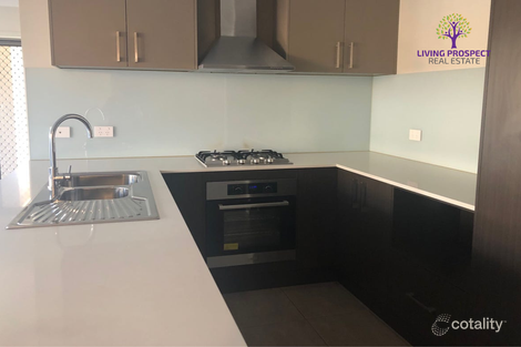 Property photo of 17 Allunga Way Werribee VIC 3030