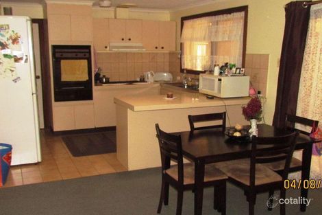 27 Peebles St, Endeavour Hills, VIC 3802