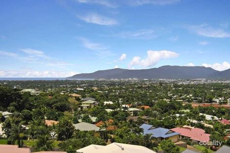 17 Cambanora Pl, Mooroobool, QLD 4870