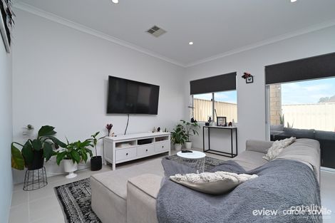 Property photo of 2 Gosford Meander Ashby WA 6065