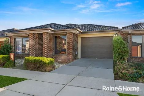 28 Lace Monitor Cct, Clyde North, VIC 3978